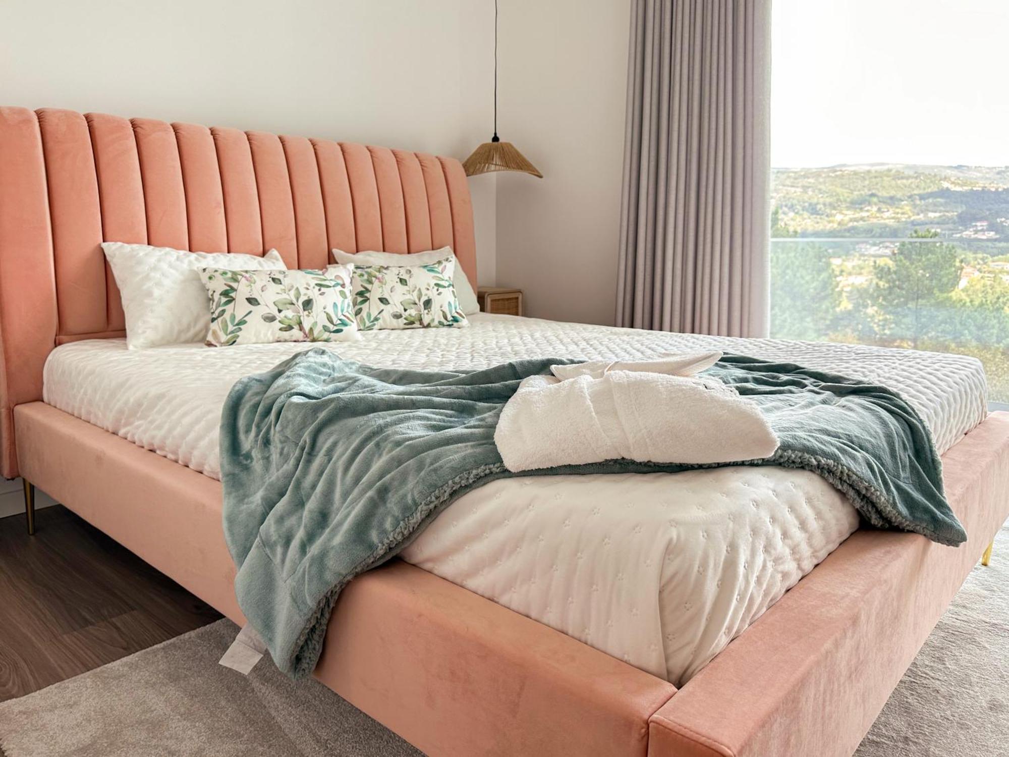 Flora Guest House Marco de Canavezes エクステリア 写真