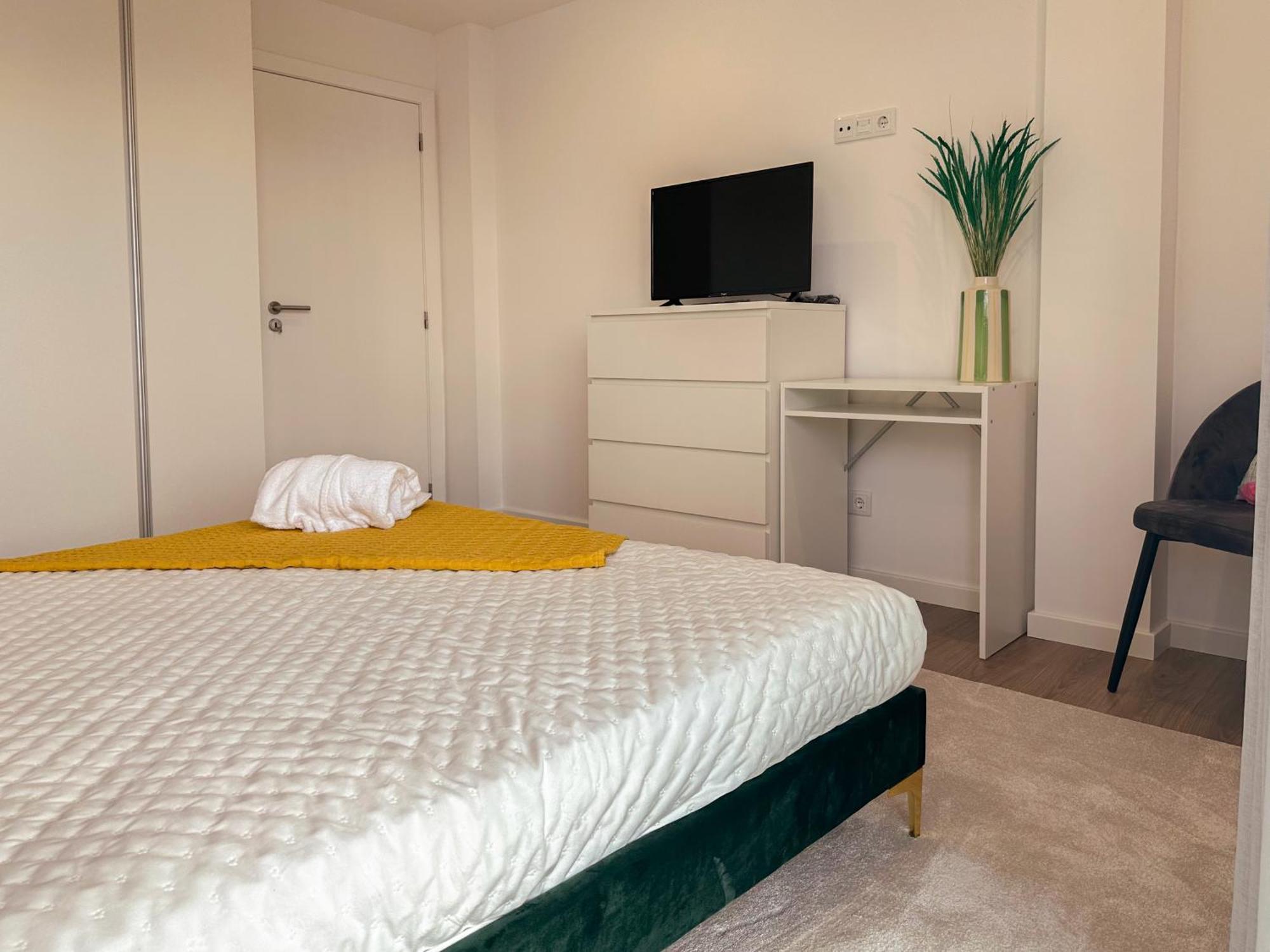 Flora Guest House Marco de Canavezes エクステリア 写真