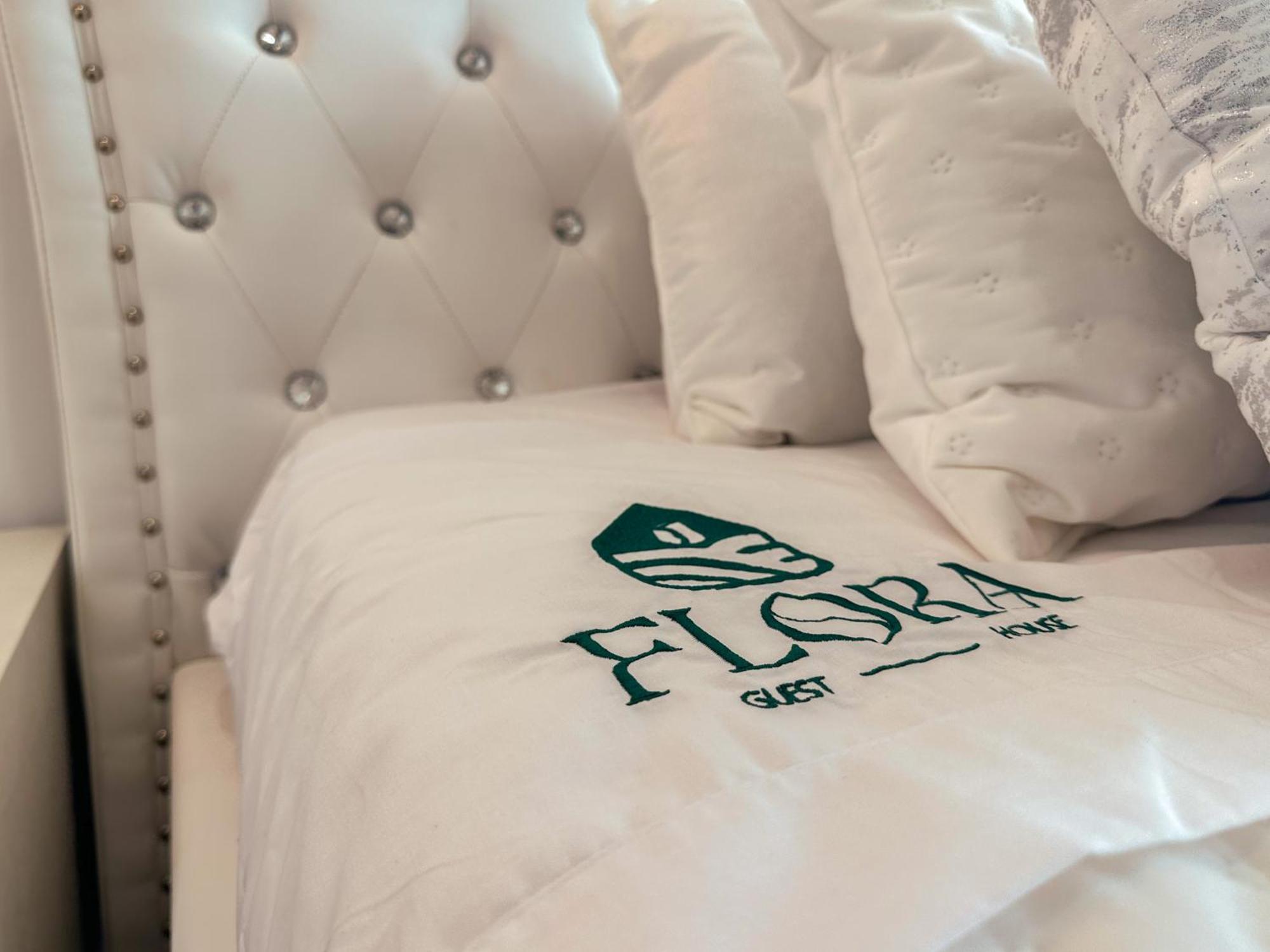 Flora Guest House Marco de Canavezes エクステリア 写真